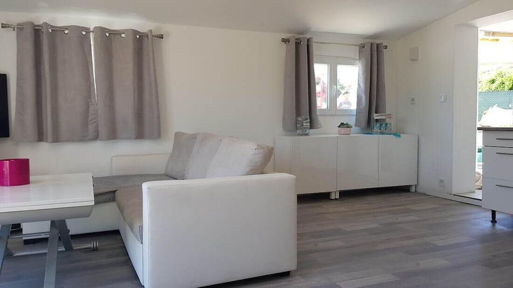 Villa Les 2 Oliviers Le Luc Εξωτερικό φωτογραφία